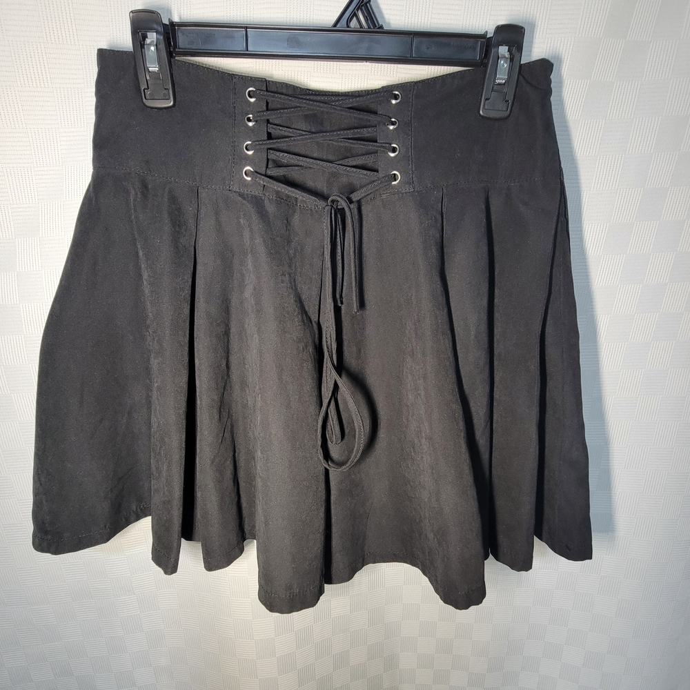 Umgee Jr Black Skirt Size Medium Goth Pleated